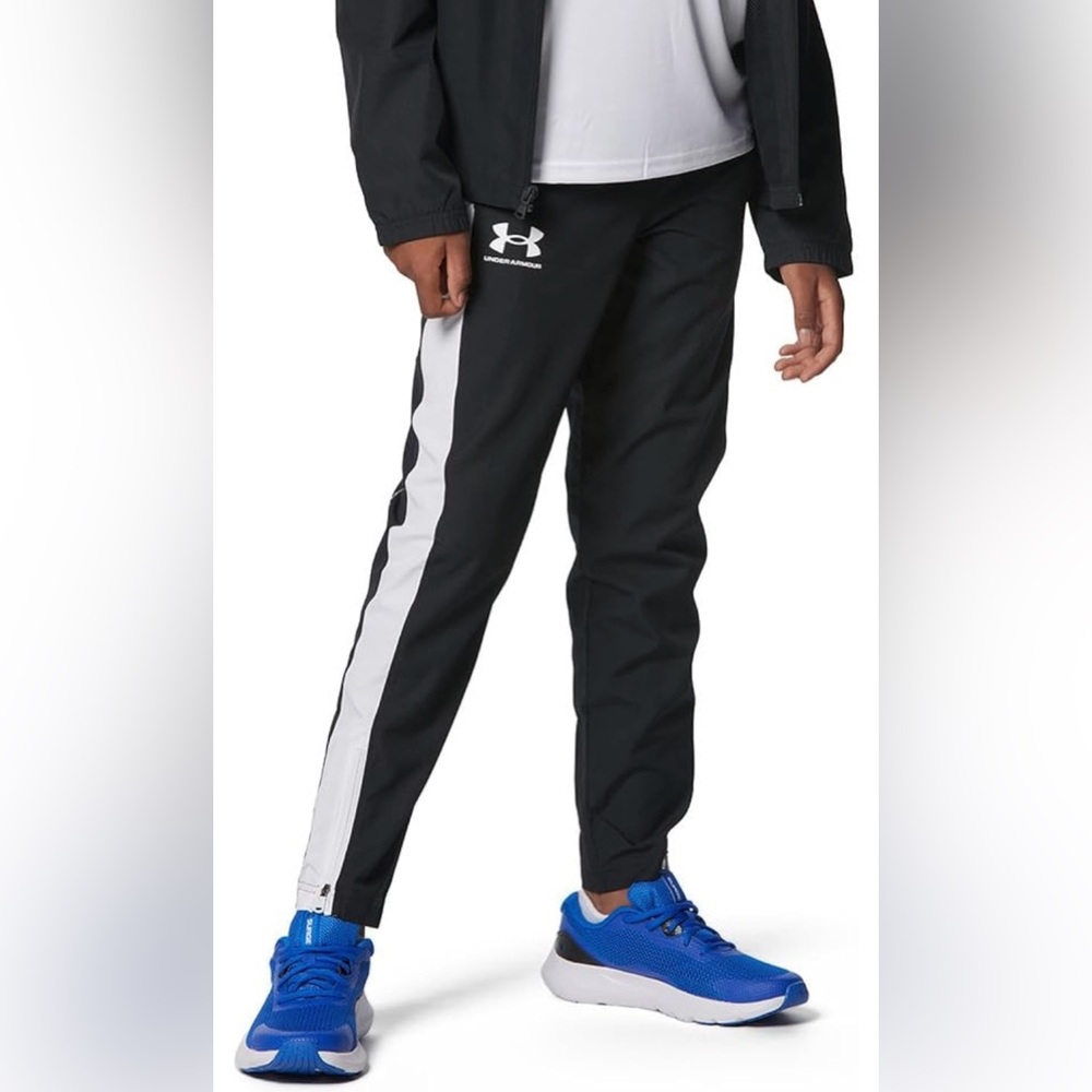 NWT Boys Under Armour joggers, size YXS